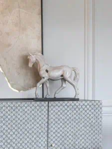 Horse Aged Sculpture - Image 4